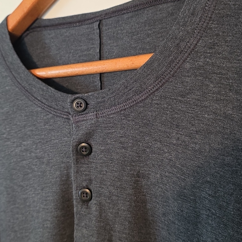 Lululemon Large Charcoal Gray Long Sleeve Henley Shirt Perfect Condition - Picture 3 of 6